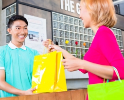 How to Turn a Shopper into a Loyal Customer with a Loyalty Program